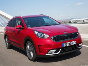 kia-niro_eu-version-2017-1600-1b